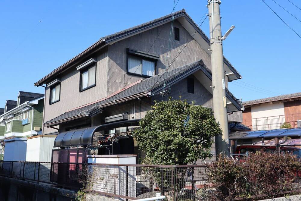 施工前 3 (2) (1) ガイナ外壁塗装:リペイント匠
