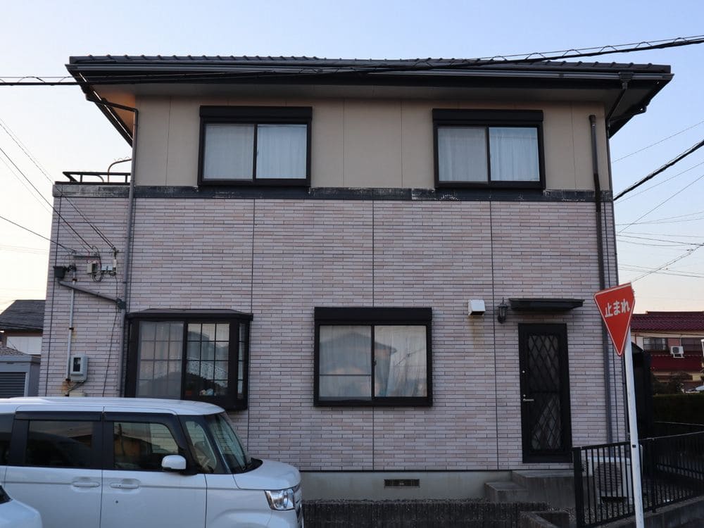 生駒市_I様_全体_施工前3 生駒市の外壁塗装をリペイント匠が施工した写真