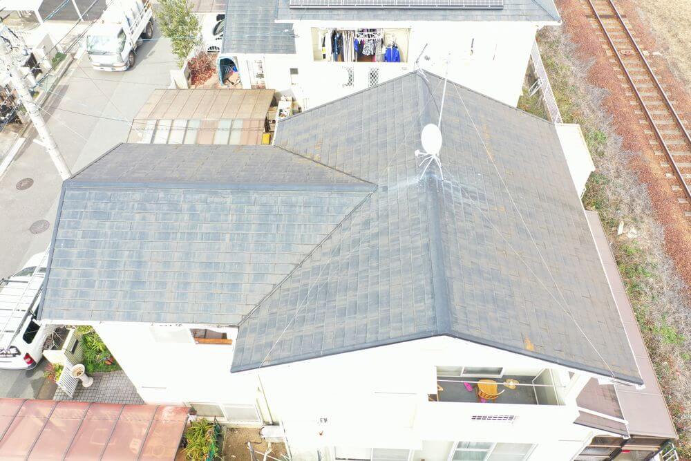 施工前屋根2 (1) リペイント匠、付帯部塗装、屋根カバー工法