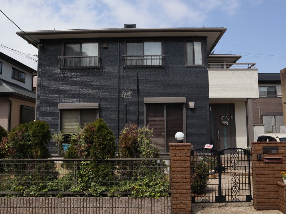 生駒市_Y様_全体_施工後3 生駒市の外壁塗装、屋根塗装をリペイント匠が施工した写真