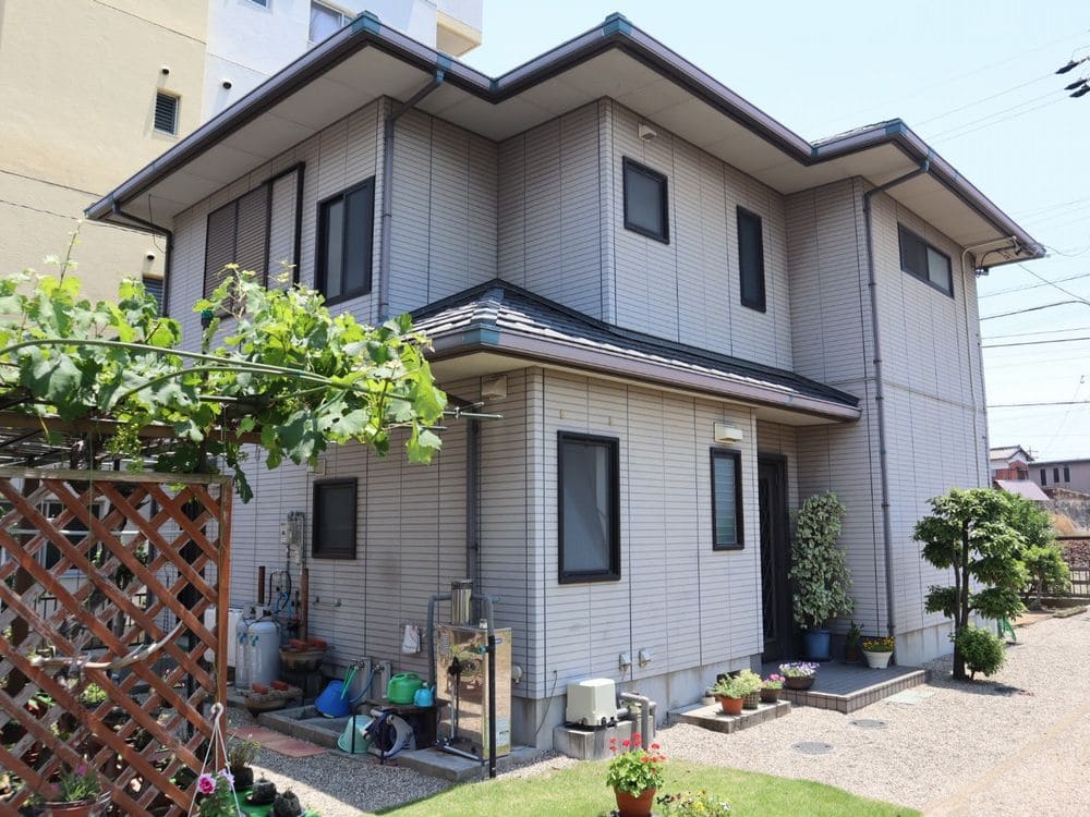 生駒市の外壁塗装をリペイント匠が施工した写真