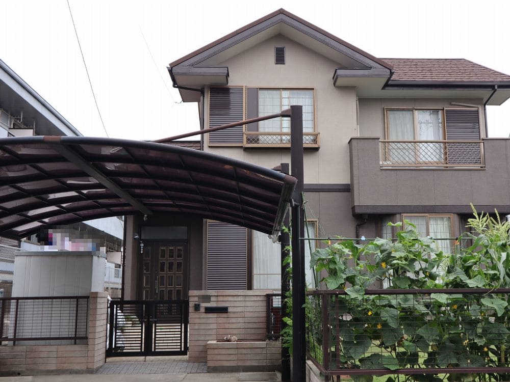 生駒市の外壁塗装、屋根カバー工事をリペイント匠が施工した写真