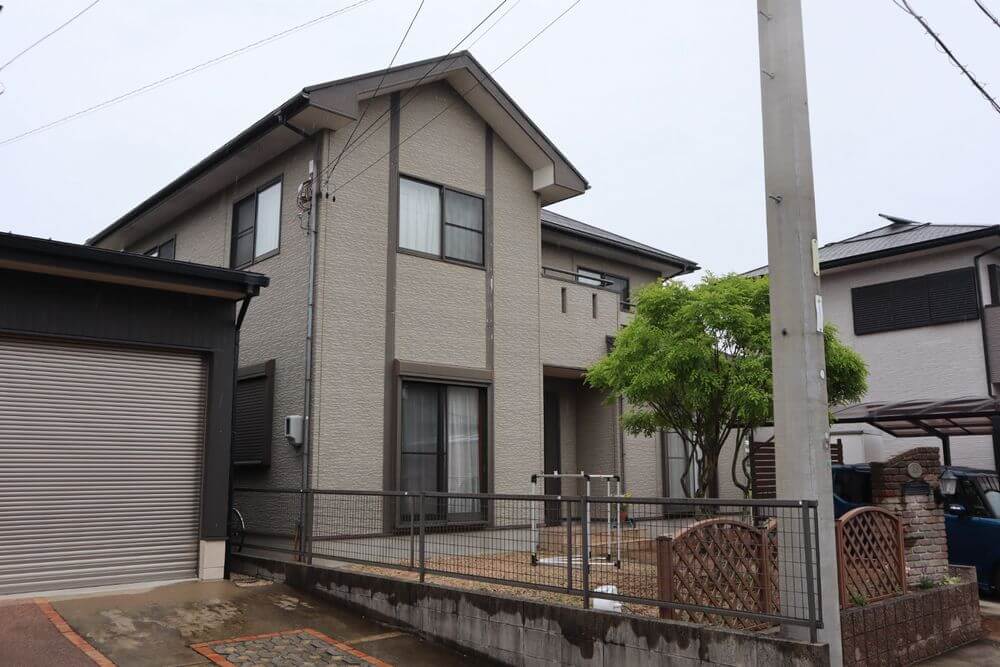 施工前 2 (1) 生駒市、外壁塗装、屋根カバー工法、リペイント匠