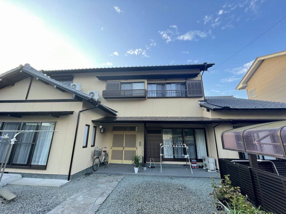 施工後1-1 生駒市の外壁塗装、屋根塗装をリペイント匠が施工した写真