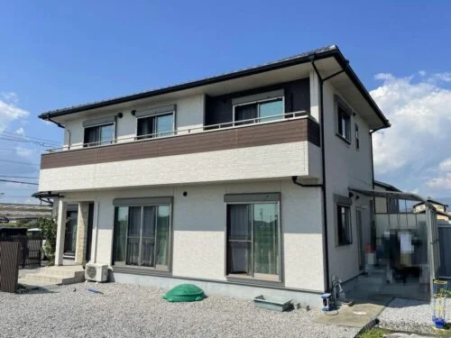 施工前5-9-1-500x375 生駒市の外壁塗装をリペイント匠が施工した写真
