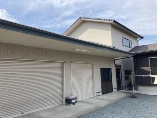 施行前2-3-500x375 生駒市の外壁塗装をリペイント匠が施工した写真