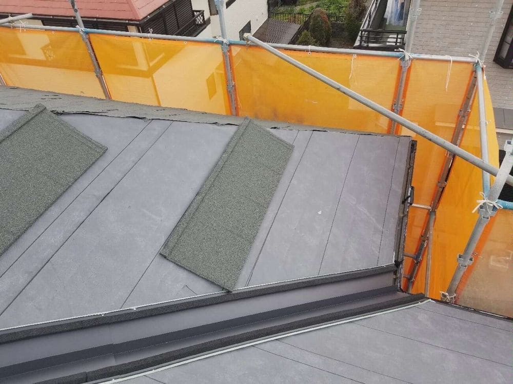 屋根板金下準備 奈良市 屋根工事 リペイント匠