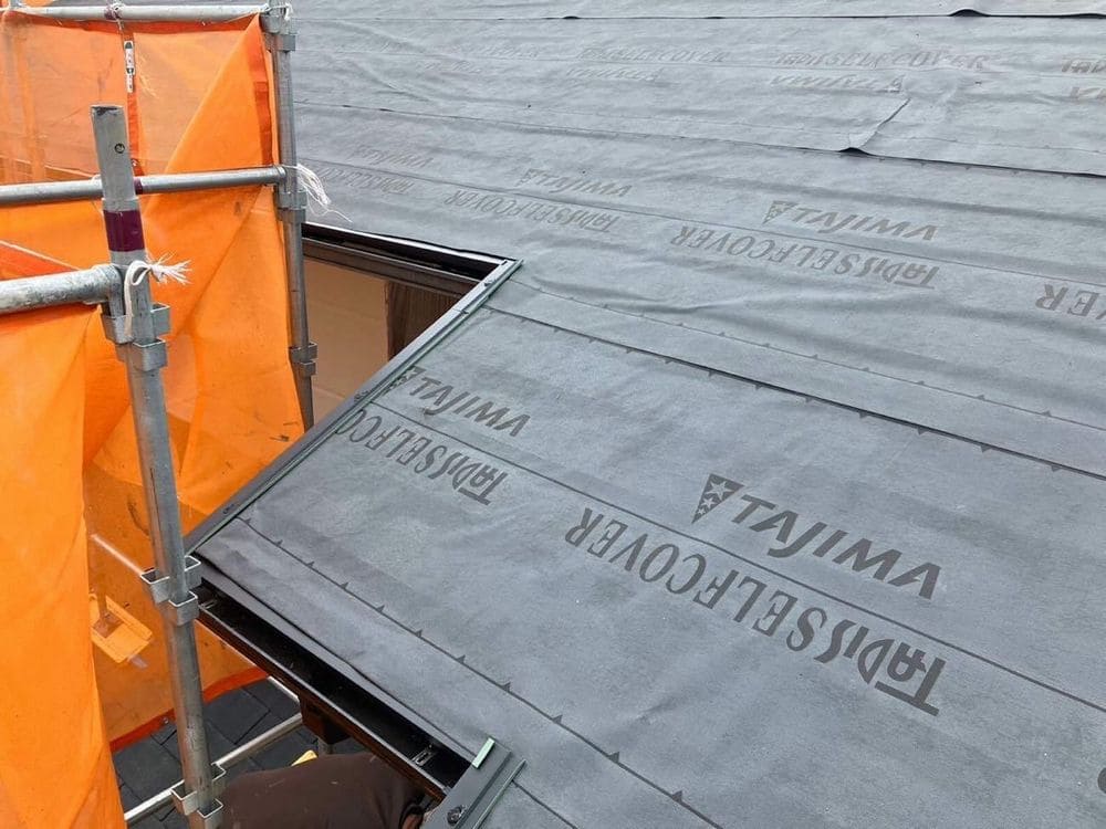 屋根板金下準備 (2) 奈良市 屋根工事 リペイント匠