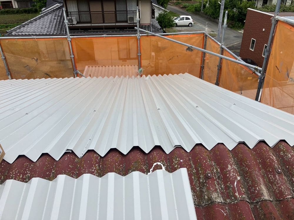 タフレッシュ葺き (2) 奈良市 屋根工事 リペイント匠