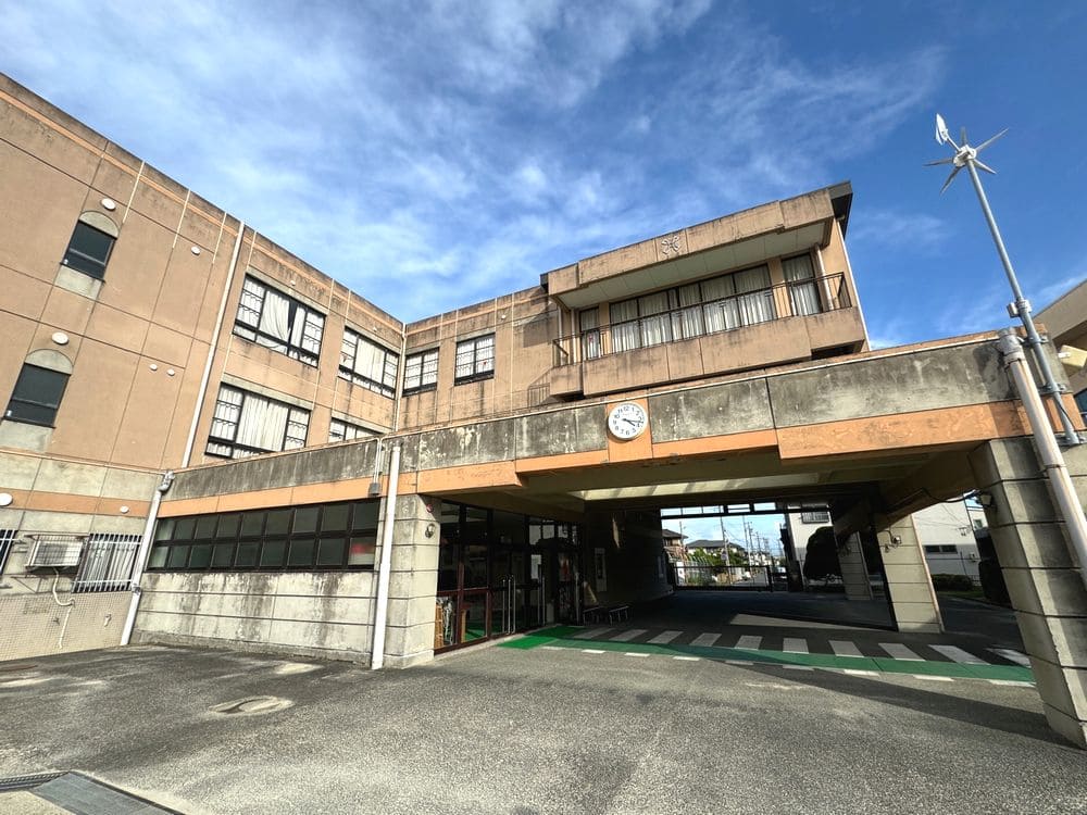■奈良市の外壁塗装をした例　奈良市の外壁塗装をリペイント匠が施工した写真