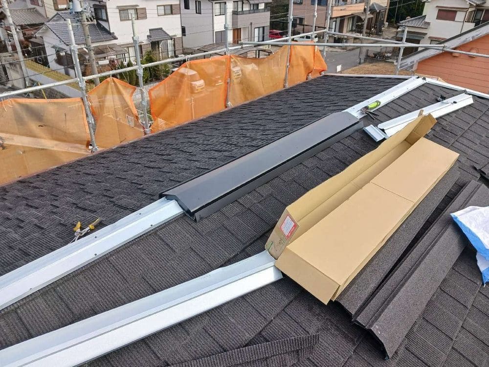 O様(橿原市)本体(施工中2)_棟換気(施工後) 橿原市の屋根工事をリペイント匠が施工した写真