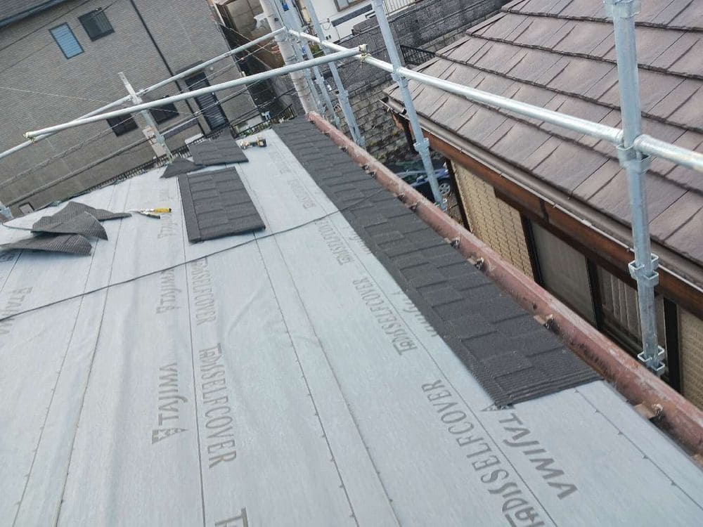 O様(橿原市)本体(施工中1) 橿原市の屋根工事をリペイント匠が施工した写真