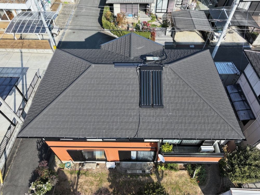 奈良市M様 施工後_屋根全体 奈良市の外壁塗装、屋根カバー工事をリペイント匠が施工した写真