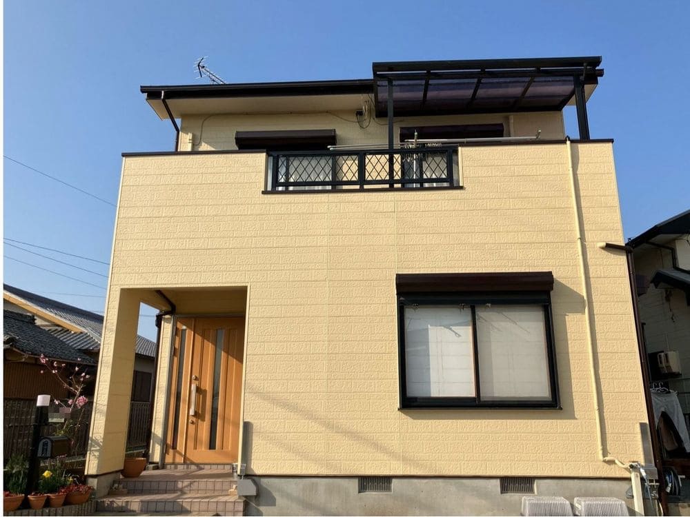 U様(津)施工後_外壁全体 (2) 奈良市の外壁塗装、防水工事をリペイント匠が施工した写真