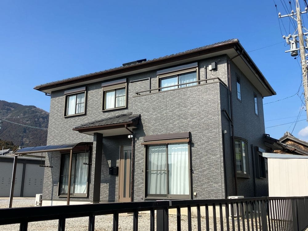 奈良市の外壁塗装、屋根塗装をリペイント匠が施工した写真