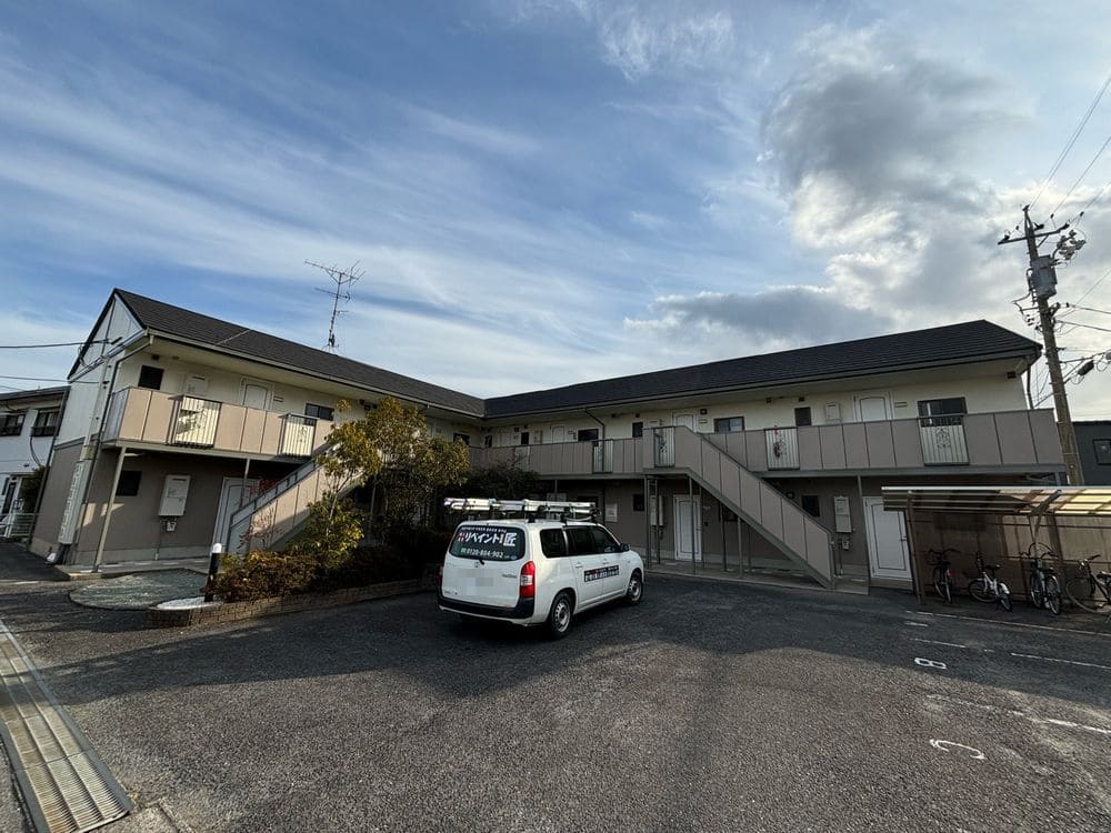 奈良市の外壁塗装、屋根カバー工事をリペイント匠が施工した写真