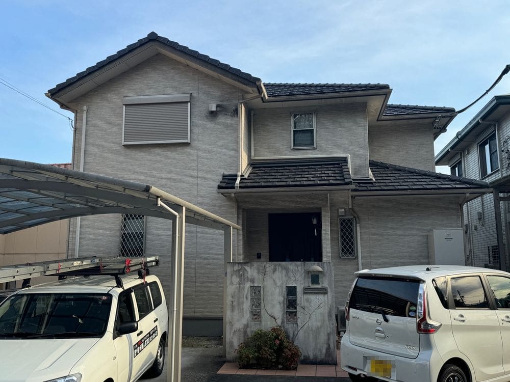 N様(奈良市)_施工前_外壁全体 奈良市の外壁塗装、防水工事をリペイント匠が施工した写真