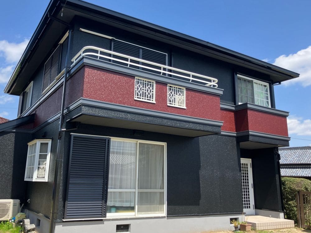 B様(奈良市分部)_施工後_外壁全体 (5) 奈良市|パナホームの住宅を塗装で大変身|格好良く生まれ変わりました