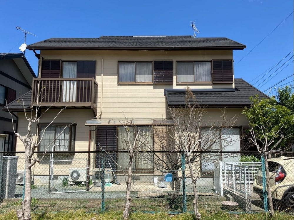 H様(奈良市一身田平野)_施工後_外壁全体 (2) 奈良市の外壁塗装、屋根工事をリペイント匠が施工した写真