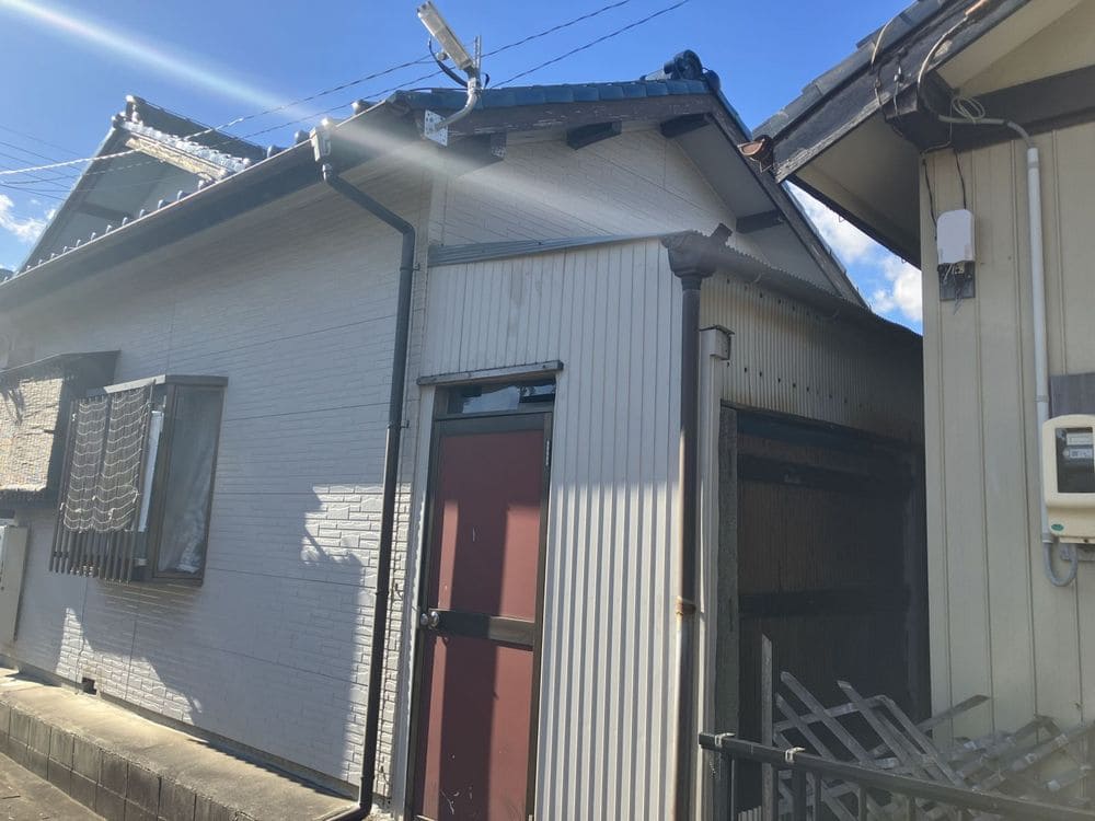 奈良市I様 施工前全体 奈良市の外壁塗装をリペイント匠が施工した写真