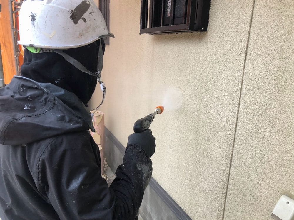 K様(橿原市希望が丘)_高圧洗浄(外壁) 橿原市の外壁塗装、屋根塗装をリペイント匠が施工した写真