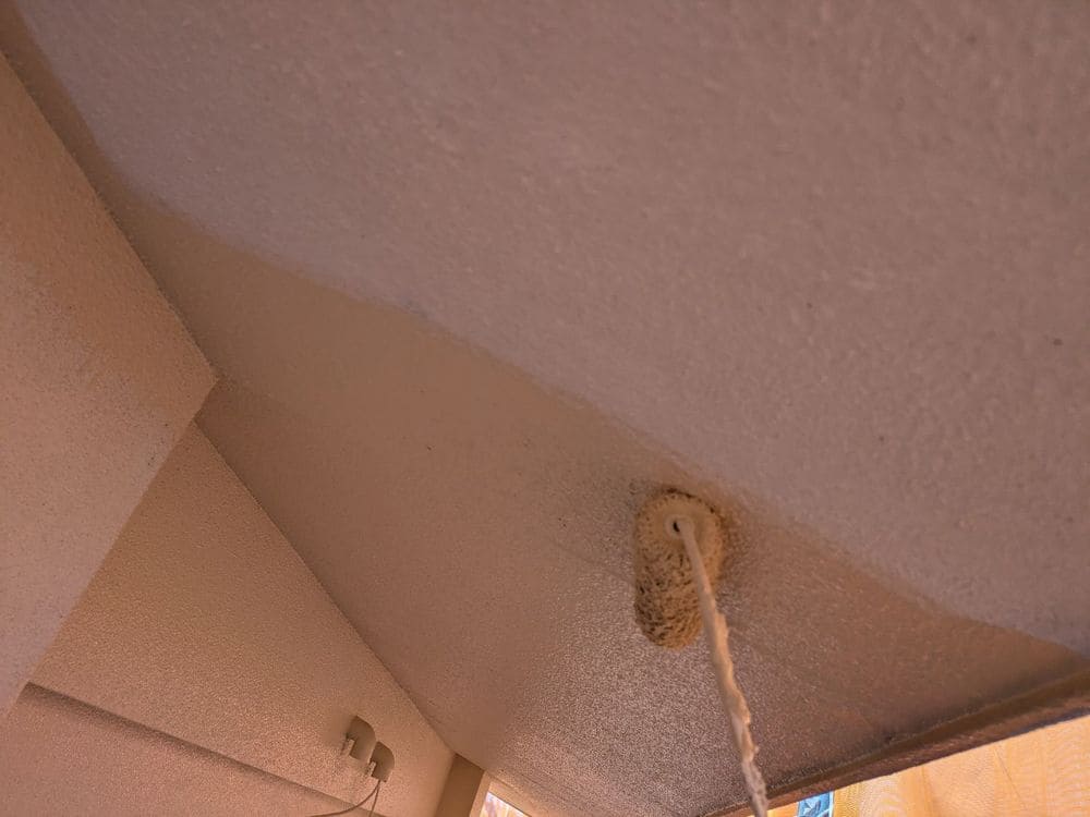 O様(志摩)軒天中塗り 奈良市の外壁塗装をリペイント匠が施工した写真