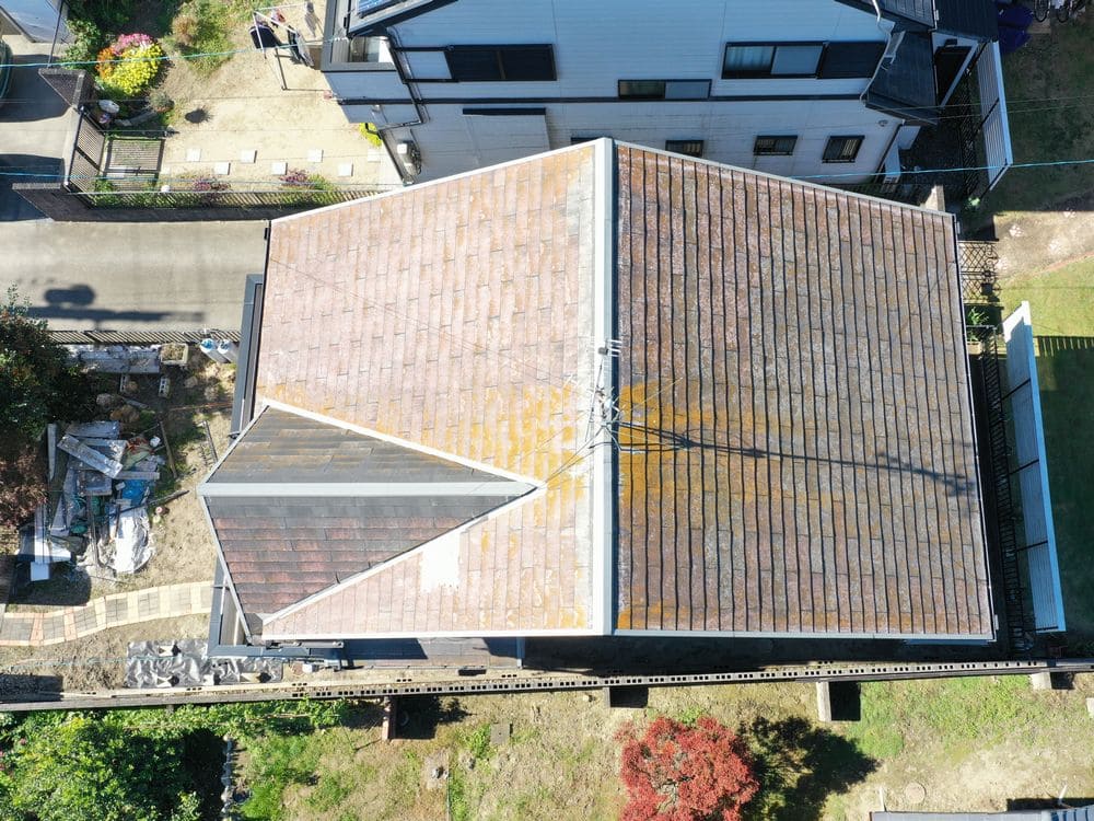 屋根カバー施工前3 愛知県の外壁塗装、屋根工事をリペイント匠が施工した写真