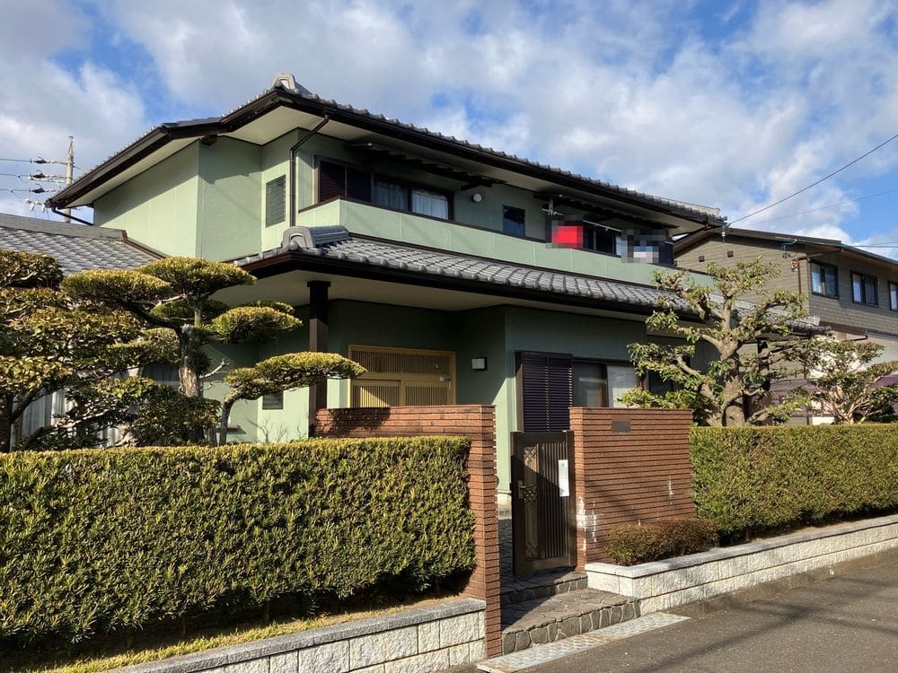 Y様(奈良市桜花台)施工後_外壁全体 (3) 奈良市の外壁塗装をリペイント匠が施工した写真