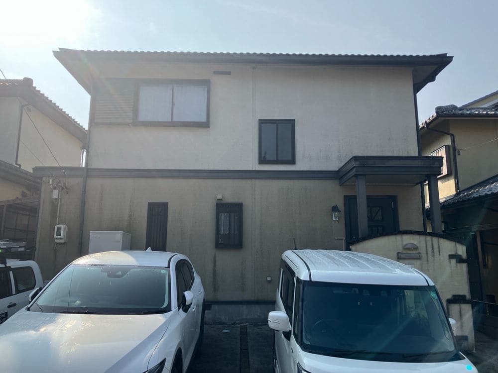 K様(橿原市希望が丘)施工前_外壁全体 橿原市の外壁塗装、屋根塗装をリペイント匠が施工した写真