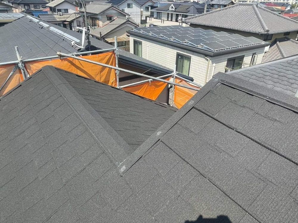 H様(奈良市)屋根_棟板金設置完了 奈良市の屋根葺き替え工事をリペイント匠が施工した写真