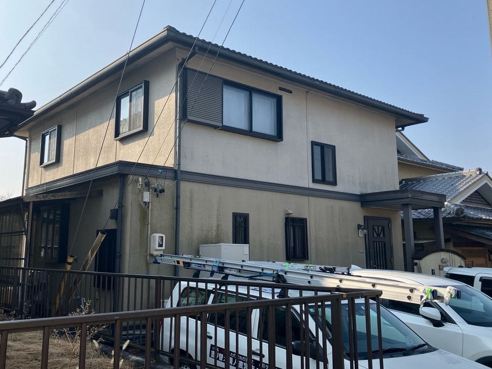 K様(橿原市希望が丘)_施工前_外壁全体 橿原市の外壁塗装、屋根塗装をリペイント匠が施工した写真