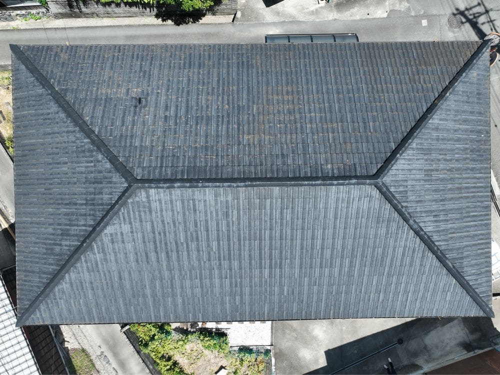 I様(奈良市堂ケ山町)施工前_屋根全体 奈良市の外壁屋根塗装をリペイント匠が施工した写真