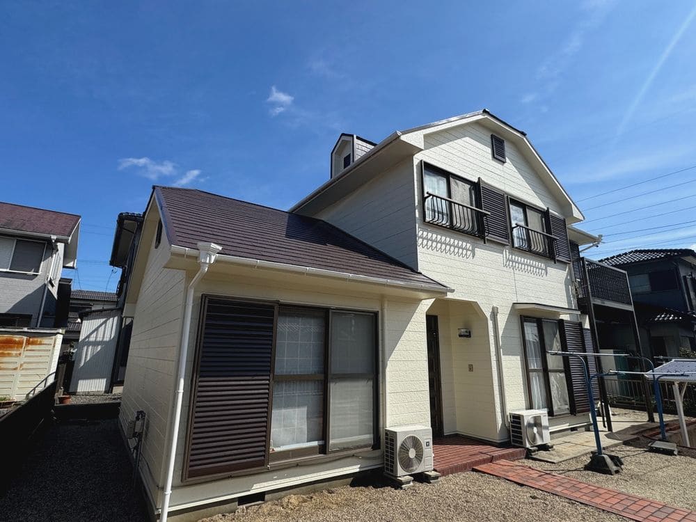 K様(奈良市)施工後_外壁全体 (2) 奈良市の外壁屋根塗装をした例 奈良市の外壁屋根塗装をリペイント匠が施工した写真