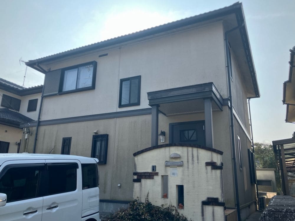 K様(橿原市希望が丘)施工前_外壁全体 (1) 橿原市の外壁塗装、屋根塗装をリペイント匠が施工した写真