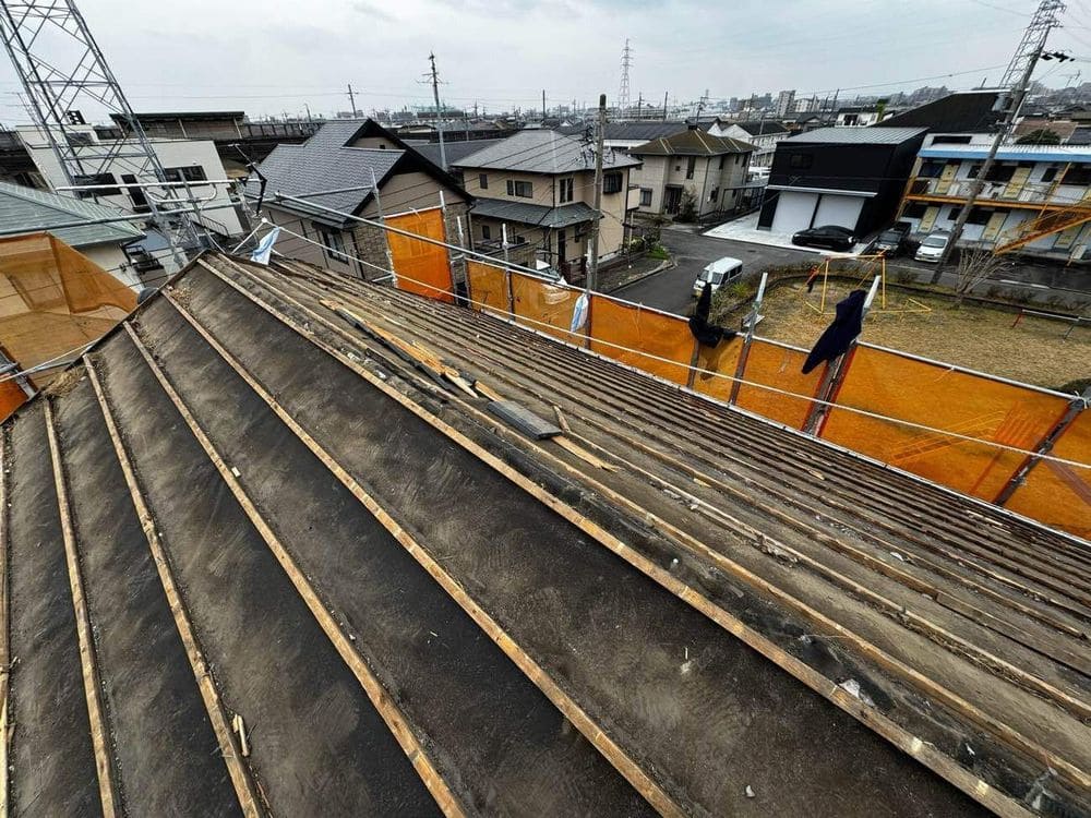H様(奈良市)屋根_既存屋根撤去 奈良市の屋根葺き替え工事をリペイント匠が施工した写真