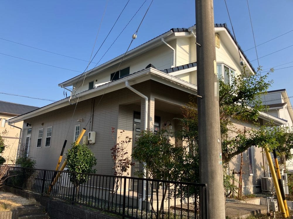 K様(久居)施工後_外壁全体 (1) 奈良市の外壁塗装、屋根塗装をリペイント匠が施工した写真