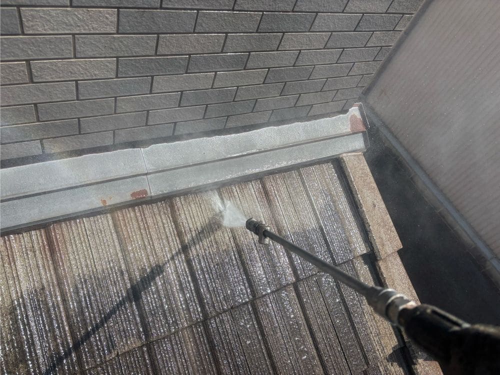 K様(生駒市)屋根_高圧洗浄 生駒市の外壁・屋根塗装をリペイント匠が施工した写真