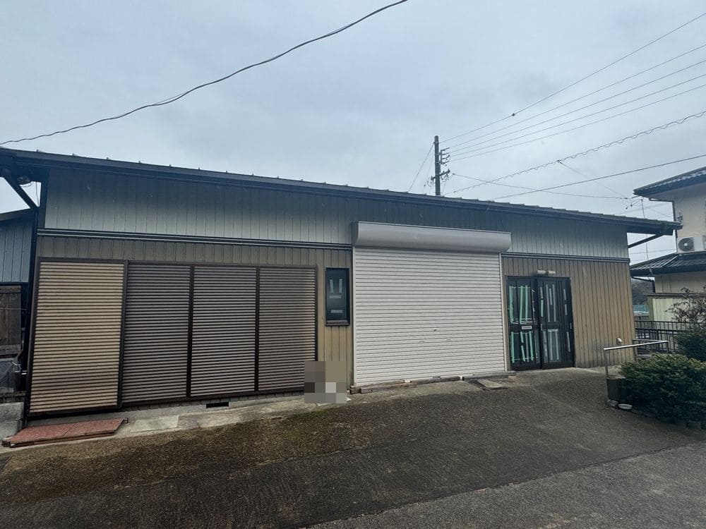 H様(奈良市北勢町)施工前_外壁全体 (5) 奈良市の外壁塗装、屋根塗装をリペイント匠が施工した写真