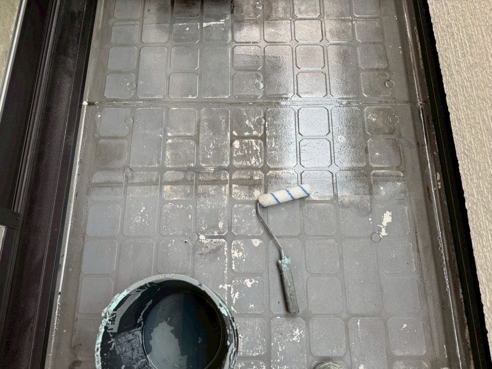 H様(生駒市)防水_プライマー塗布 生駒市の防水工事をリペイント匠が施工した写真