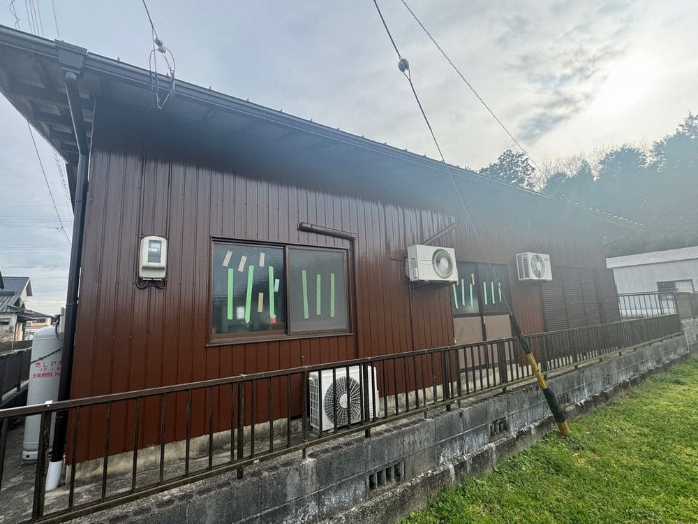 H様(奈良市北勢町)施工後_外壁全体 (5) 奈良市の外壁塗装、屋根塗装をリペイント匠が施工した写真