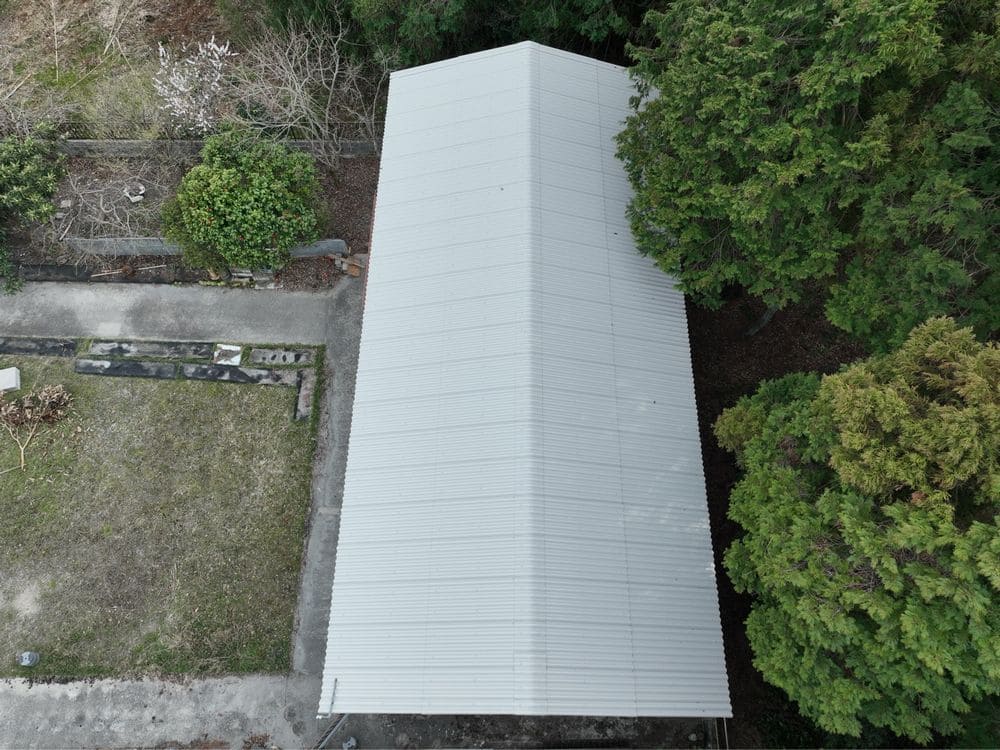 H様(奈良市北勢町)施工後_屋根全体 奈良市の外壁塗装、屋根塗装をリペイント匠が施工した写真