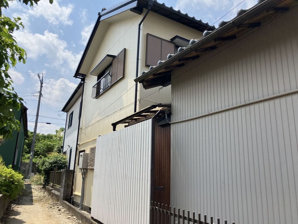 生駒市の外壁塗装をリペイント匠が施工した写真