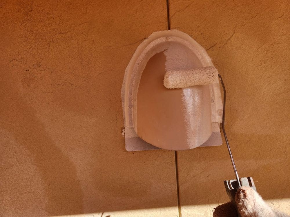 W様(奈良市)換気フード_1回目 奈良市の外壁塗装、屋根塗装をリペイント匠が施工した写真