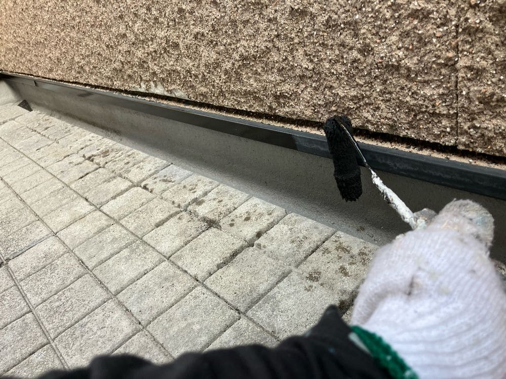K様(生駒市)水切り_1回目 生駒市の外壁塗装をリペイント匠が施工した写真