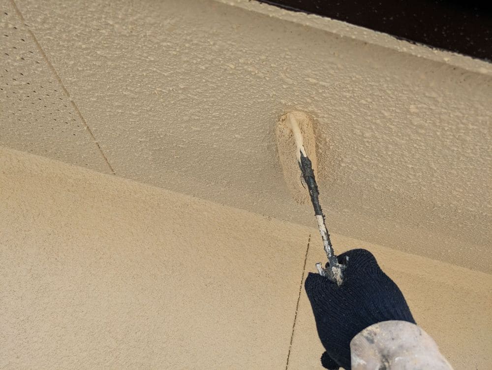 O様(津)軒天(上塗り) 奈良市の外壁塗装、屋根塗装をリペイント匠が施工した写真