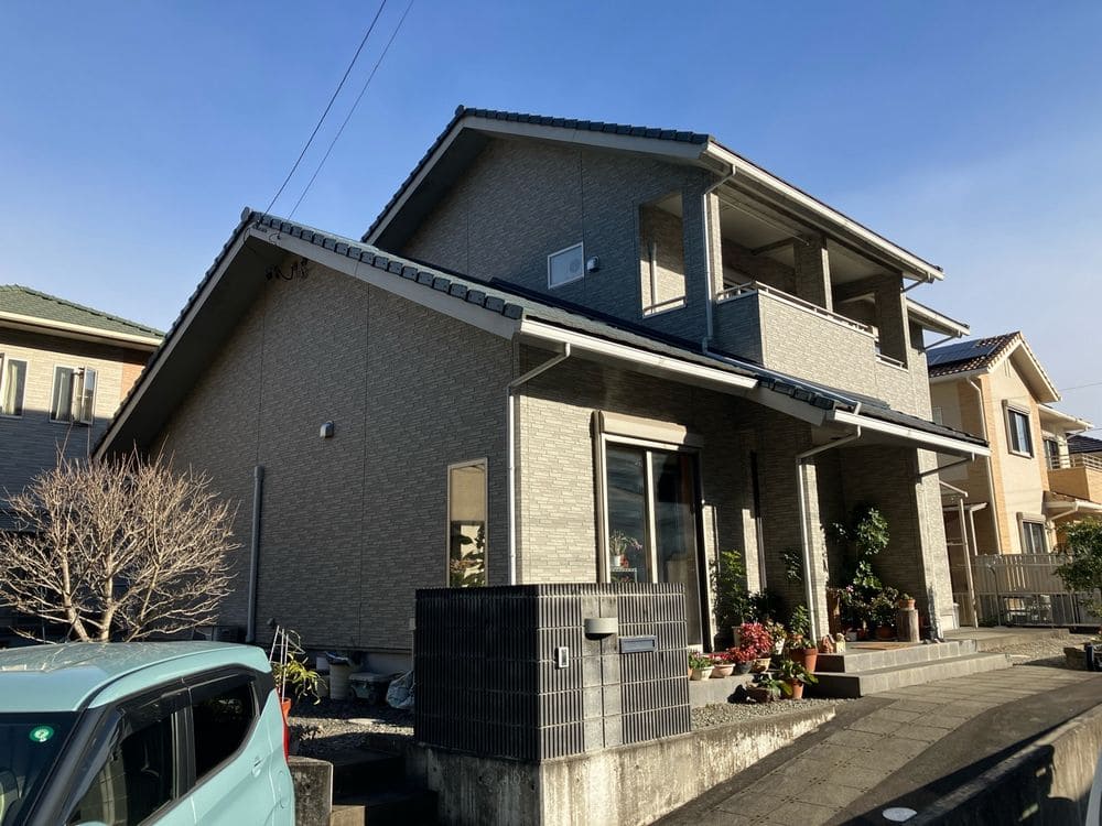 K様(津)施工前_外壁全体 (3) 奈良市の外壁塗装、防水工事をリペイント匠が施工した写真