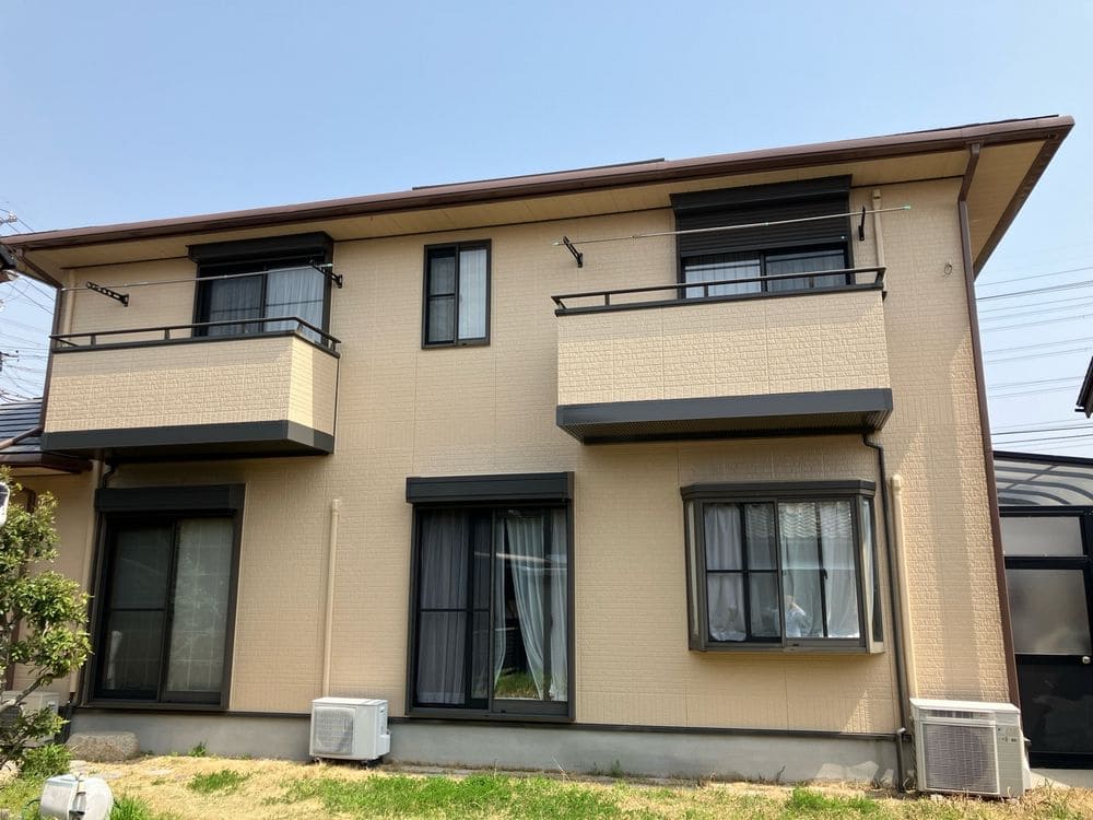 Y様(三重郡奈良市縄生)施工後_外壁全体 (2) 奈良市の外壁、屋根塗装をリペイント匠が施工した写真