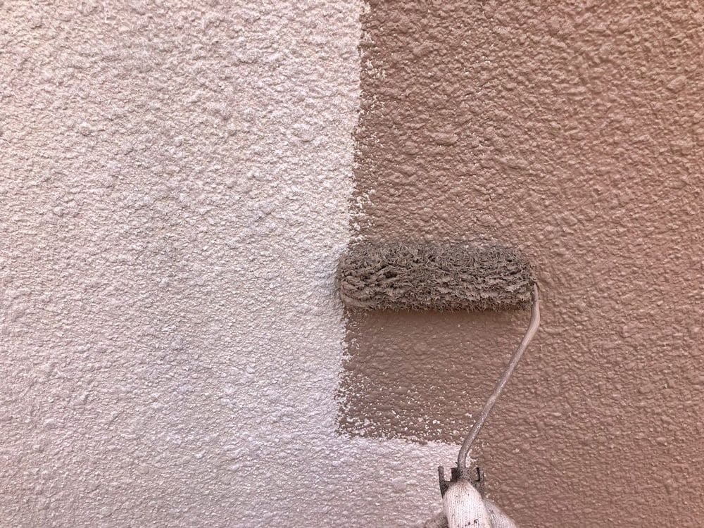 T様(奈良市)外壁(中塗り2) 奈良市の外壁塗装をリペイント匠が施工した写真