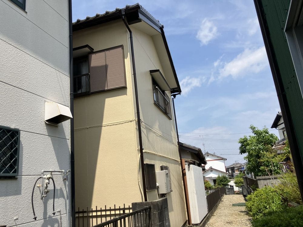 生駒市の外壁塗装をリペイント匠が施工した写真