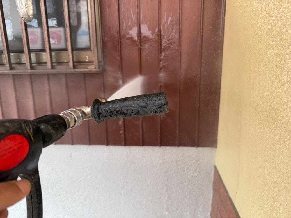 H様(生駒市)_高圧洗浄(外壁) 生駒市の外壁塗装をリペイント匠が施工した写真